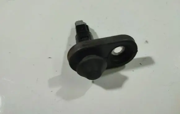 Toyota Auris 150 Front door sensor 