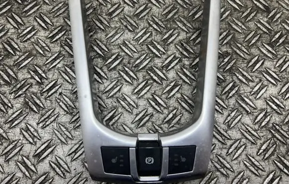 Opel Antara Gear shifter surround trim plastic 22751724