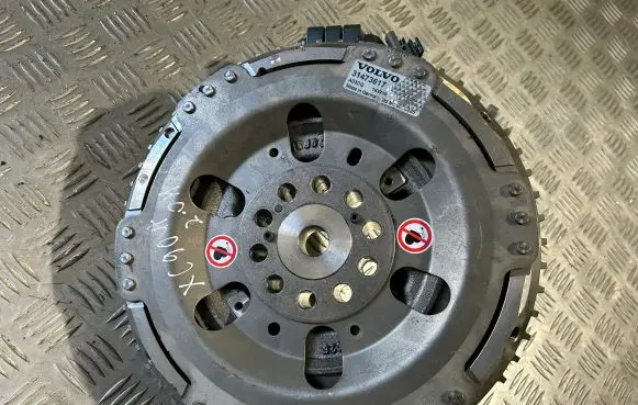 Volvo XC90 Generator/alternator 31473617