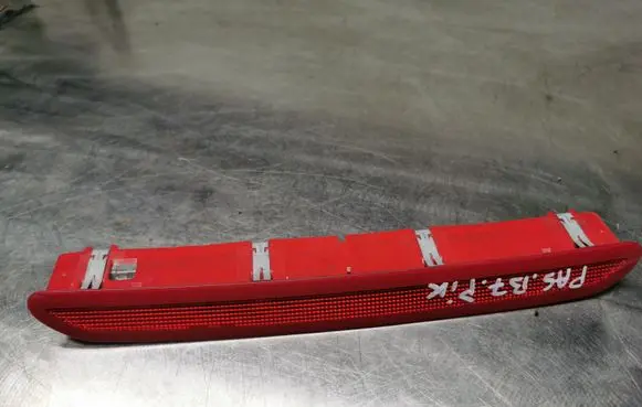 Volkswagen PASSAT B7 Third/center stoplight 1K6945097A