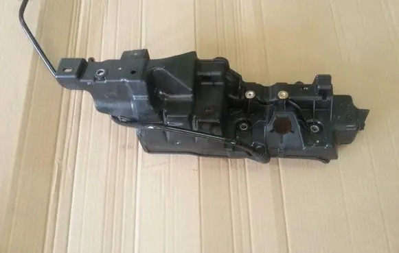 Renault Clio IV Engine cover (trim)