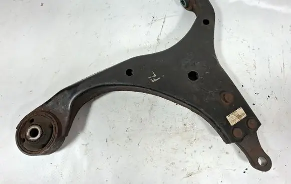 KIA Ceed Front lower control arm/wishbone 5450012H000