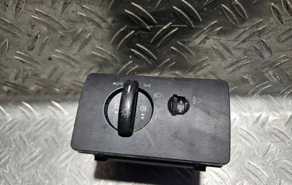 Ford Mondeo Mk III Light switch