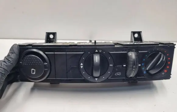 Mercedes-Benz Sprinter W906 Climate control unit A9068300485 9068300485