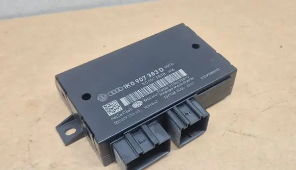 Volkswagen PASSAT B6 Tow bar trailer control unit/module 1K0907383D 1K0907383B