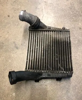 Audi Q7 4L Intercooler radiator 7L6145803C G4161002