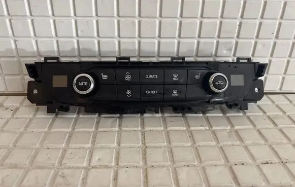 Opel Insignia B Climate control unit 39177121 7370200000000X