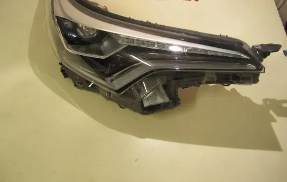 Toyota C-HR I Headlight/headlamp 81110-F4170-00 81110F417000