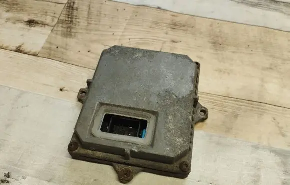 Peugeot 407 Headlight ballast module Xenon 1307329095