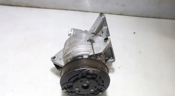 Mazda 2 Air conditioning (A/C) compressor (pump)