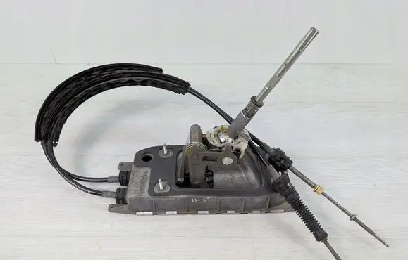 Volkswagen Scirocco Gear shifter/selector 1K0711049CM