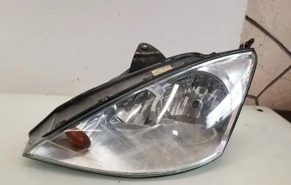 Ford Focus Headlight/headlamp 2M5113W030BD