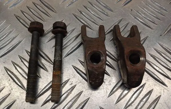 KIA Ceed Fuel Injector clamp holder 