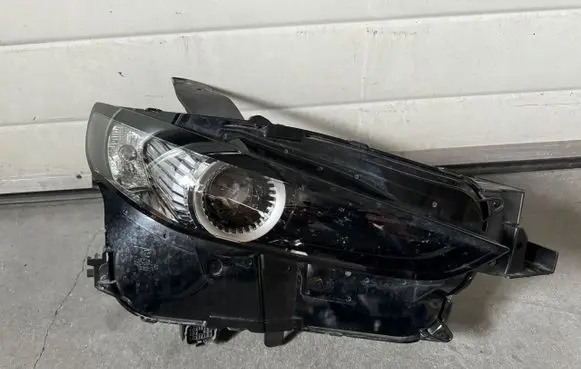 Mazda CX-30 Headlights/headlamps set 