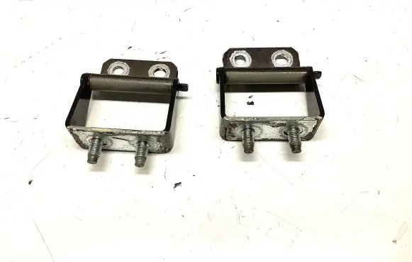Tailgate/trunk/boot hinge