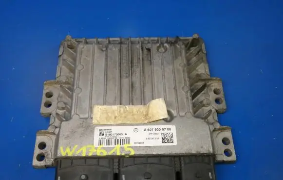 Mercedes-Benz A W176 Engine ECU kit and lock set 237102977R A6079010100 A6079000700