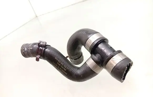 Volkswagen Golf VII Engine coolant pipe/hose 04L122073B