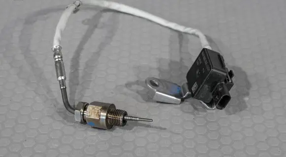 Mercedes-Benz Sprinter W907 W910 Exhaust gas temperature sensor A0009054009