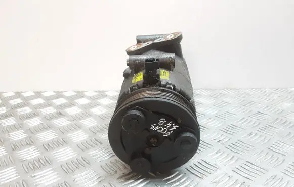 Ford Focus Air conditioning (A/C) compressor (pump) 3M5H19D629PH