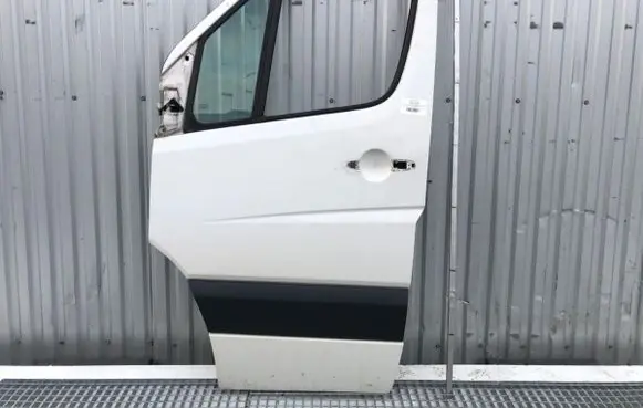 Volkswagen Crafter Front door 