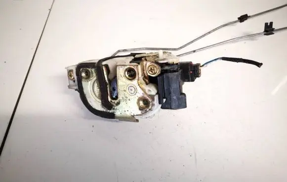 Mitsubishi Lancer Front door lock