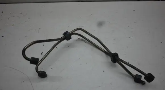 Citroen C4 I Fuel injector supply line/pipe 