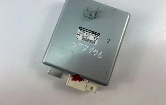 Toyota Prius (XW30) Engine control unit/module ECU 8965047260