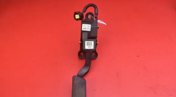 Hyundai Tucson JM Accelerator throttle pedal