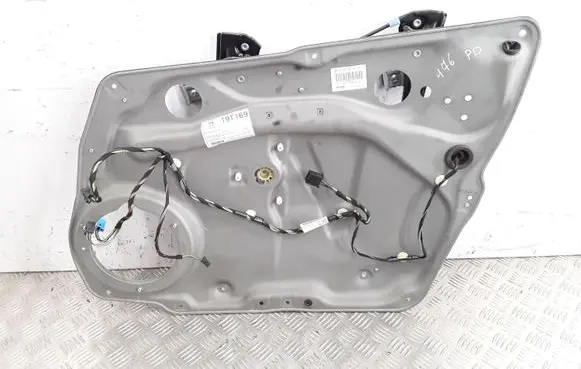 Mercedes-Benz B W245 Front window lifting mechanism without motor A1697203079 A1695407705