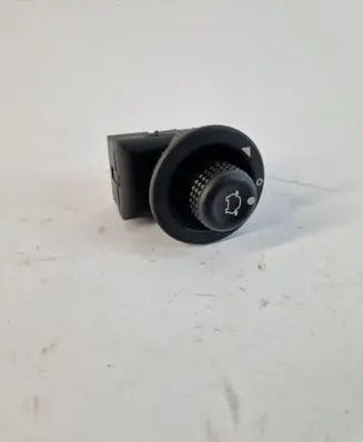 Wing mirror switch