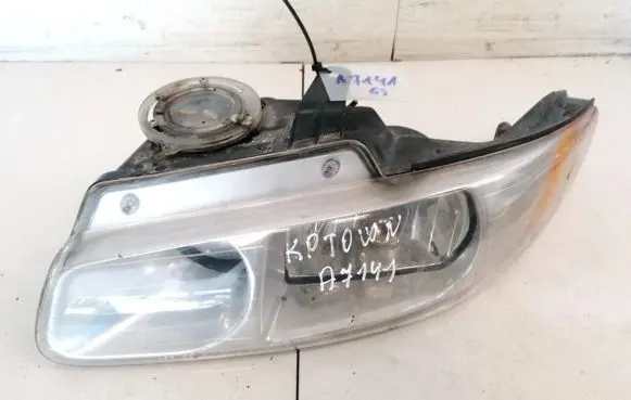 Chrysler Town & Country III Headlight/headlamp