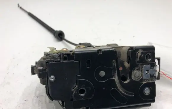 Skoda Fabia Mk1 (6Y) Front door lock