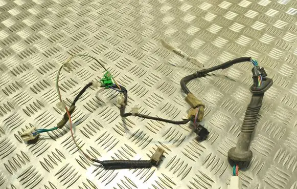 Subaru Legacy Rear door wiring loom 81822AE110
