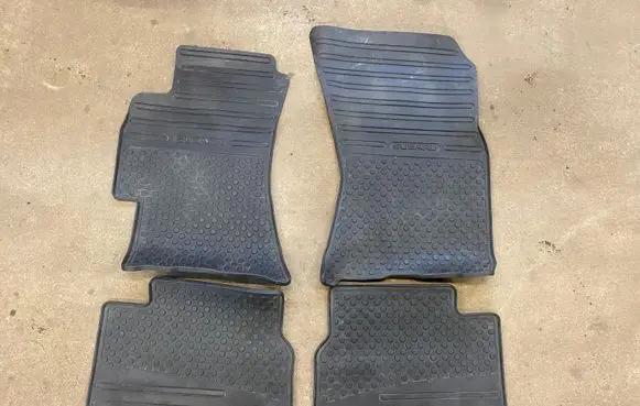 Subaru Outback Car floor mat set 