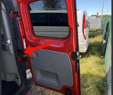 Opel Vivaro Loading door check strap stopper 197752
