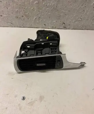 Audi A6 C7 Dashboard side air vent grill/cover trim 4g1820901
