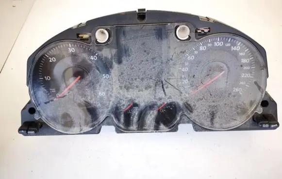 Volkswagen PASSAT B6 Speedometer (instrument cluster) a2c53106067