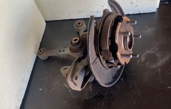 Toyota RAV 4 (XA40) Rear wheel bearing hub 