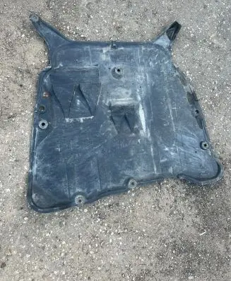 Volvo S60 Engine splash shield/under tray 8634459 06F4