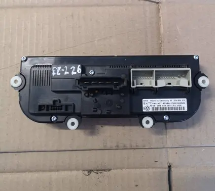 Volkswagen PASSAT B7 Climate control unit 7N0907426BH 5HB01129201