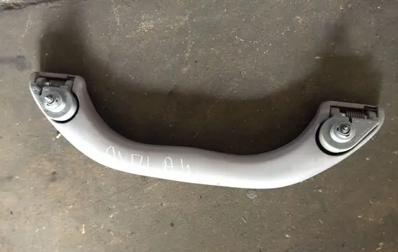 Audi A4 S4 B5 8D Front interior roof grab handle 8d0857607
