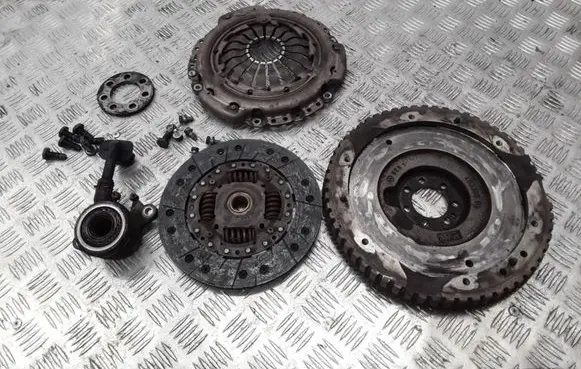 Nissan Note (E11) Clutch set kit 403338B 67204