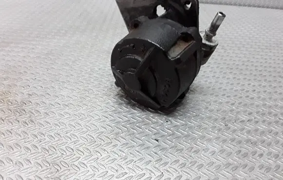 Vacuum pump