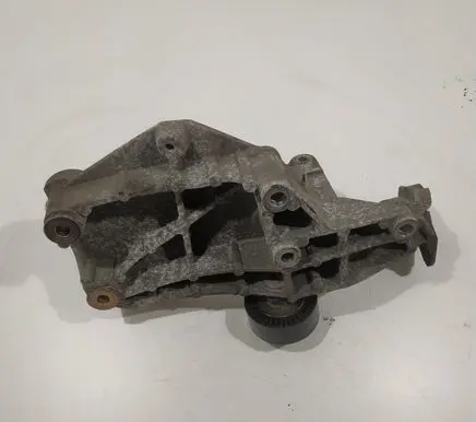 Alfa Romeo 159 Engine mounting bracket
