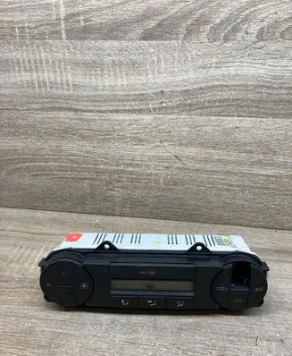 Ford Mondeo Mk III Climate control unit 3S7T18C612AJ WSJA70416