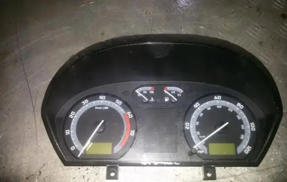 Skoda Fabia Mk1 (6Y) Speedometer (instrument cluster) 6y0920983m