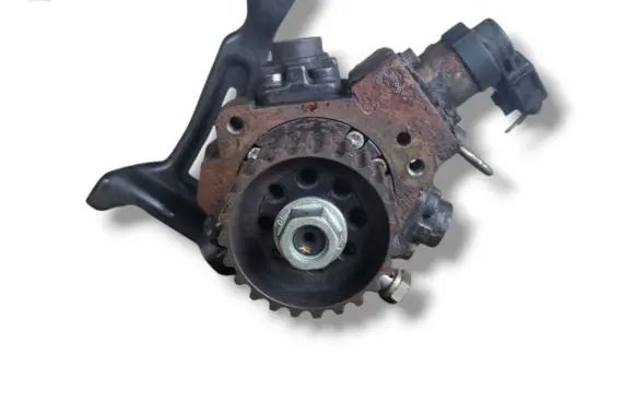 Audi A6 S6 C6 4F Fuel injection high pressure pump 0445010154 059130755S