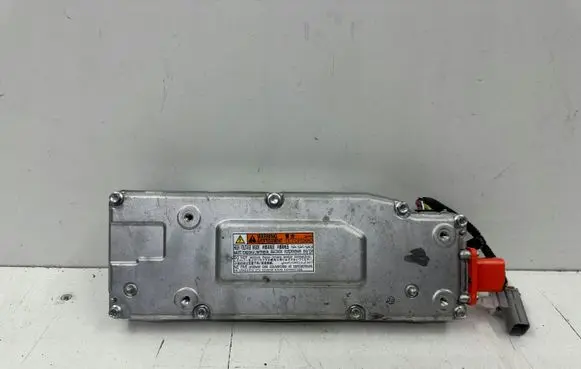 Toyota RAV 4 (XA40) Voltage converter inverter G9270-42060