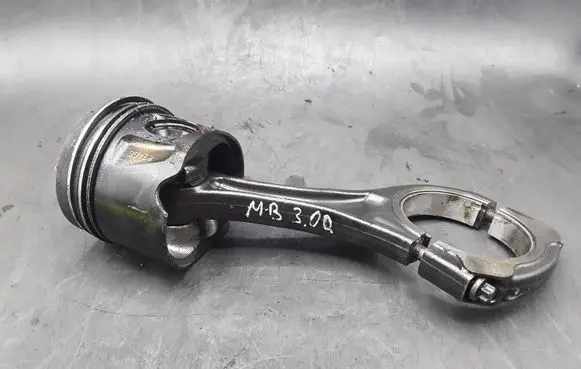 Mercedes-Benz CLK A209 C209 Piston with connecting rod 8340E