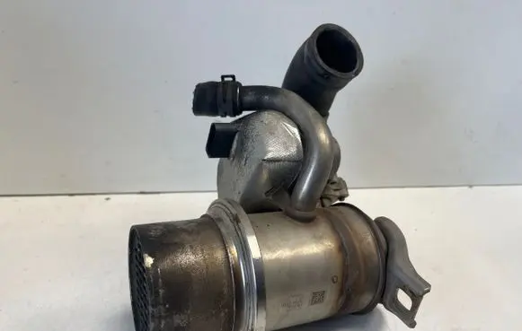 Skoda Superb B8 (3V) EGR valve cooler 04L131512BQ